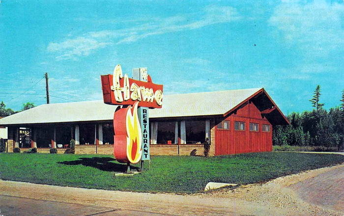 Mackinaw Pastie & Cookie Co (Flame Restaurant) - Vintage Postcard